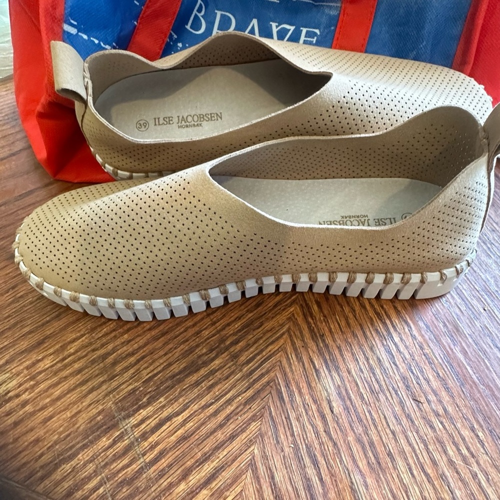 ILSA Jacobsen comfort shoe.size EU 39 and Size 8.5 US